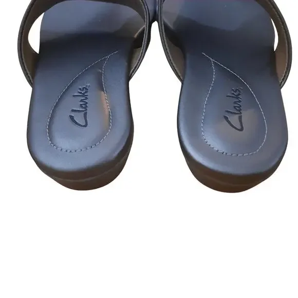 Clarks Qwin Hera Womens Pewter Thong Design Sandals & Flower Accent Size 8.5